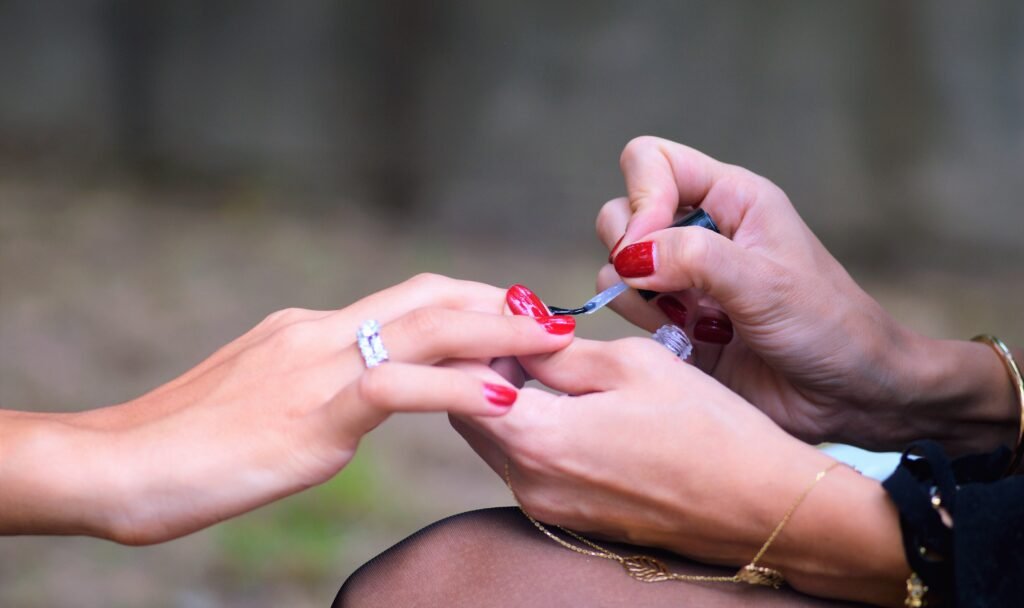 Signs Your Acrylic Nails Need a Fill or Replacement